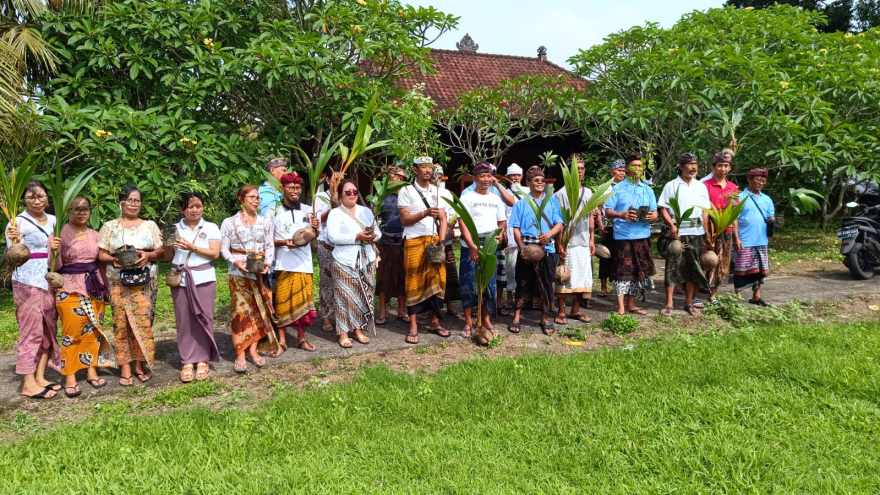 Perayaan Rahina Tumpek Sebagai PelaksanaanTata - Titi Kehidupan Masyarakat Bali